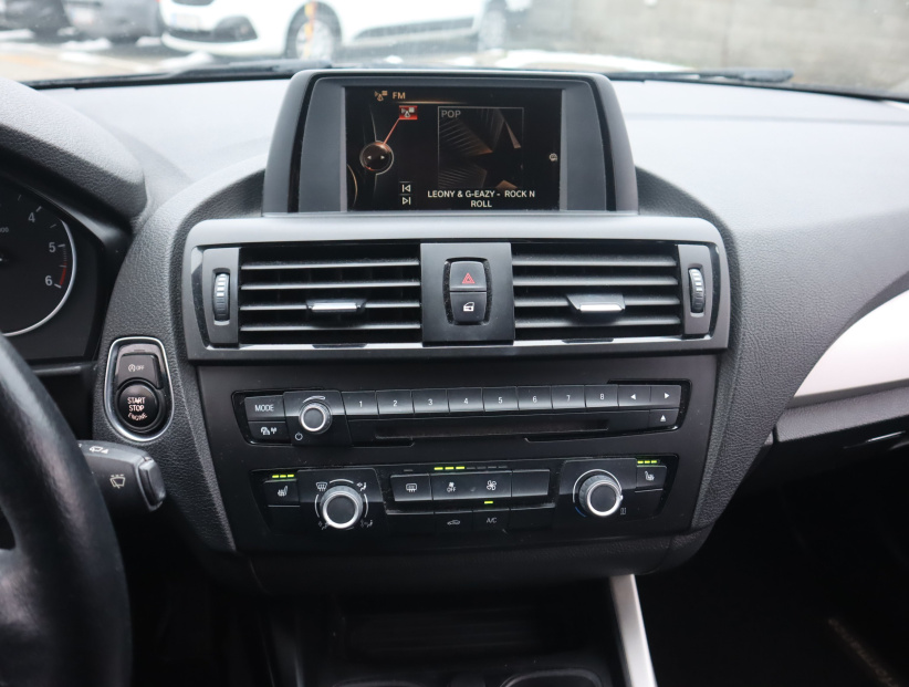 BMW 1, 2015