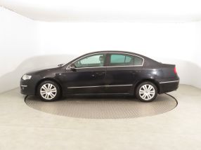 Volkswagen Passat - 2010