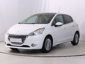 Peugeot 208 - 2013