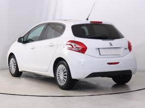 Peugeot 208 - 2013