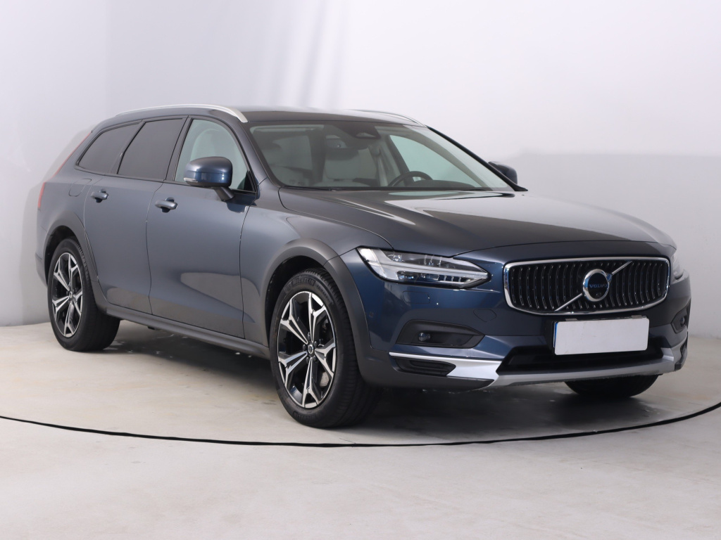 Volvo V90 Cross Country