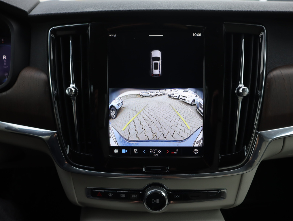 Volvo V90 Cross Country