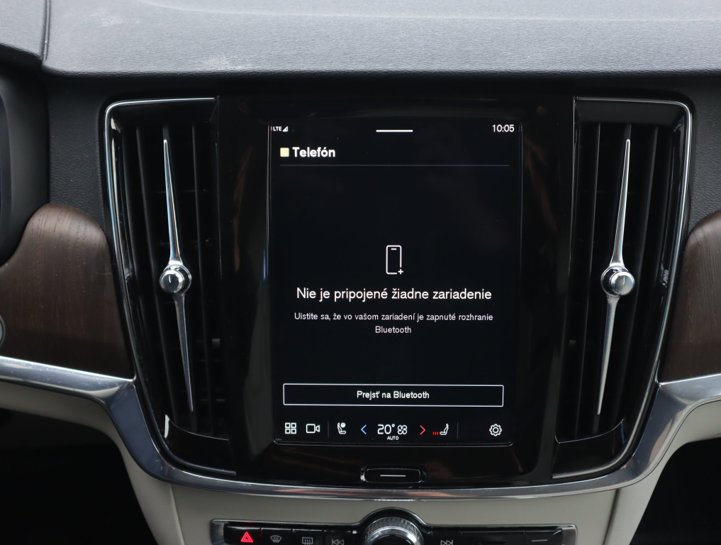 Volvo V90 Cross Country
