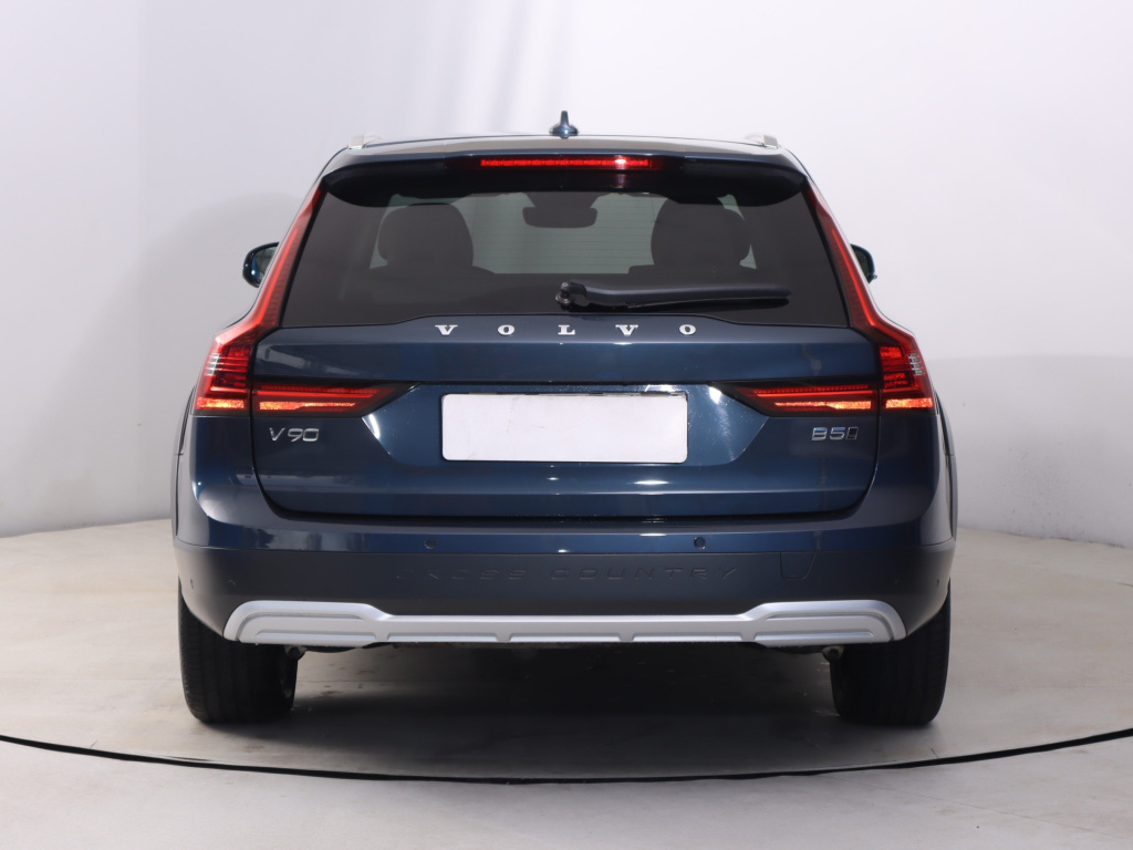 Volvo V90 Cross Country