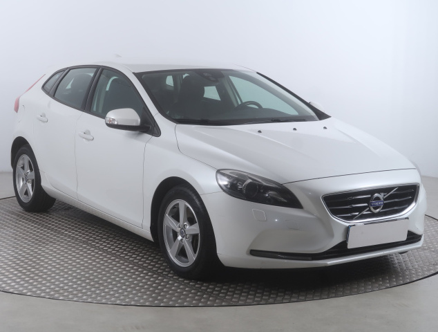 Volvo V40 2015