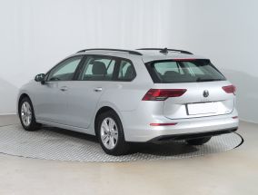 Volkswagen Golf - 2021