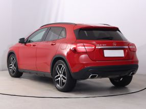 Mercedes - Benz GLA - 2016