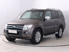 Mitsubishi Pajero - 2011