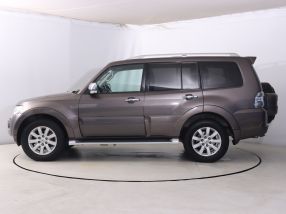 Mitsubishi Pajero - 2011