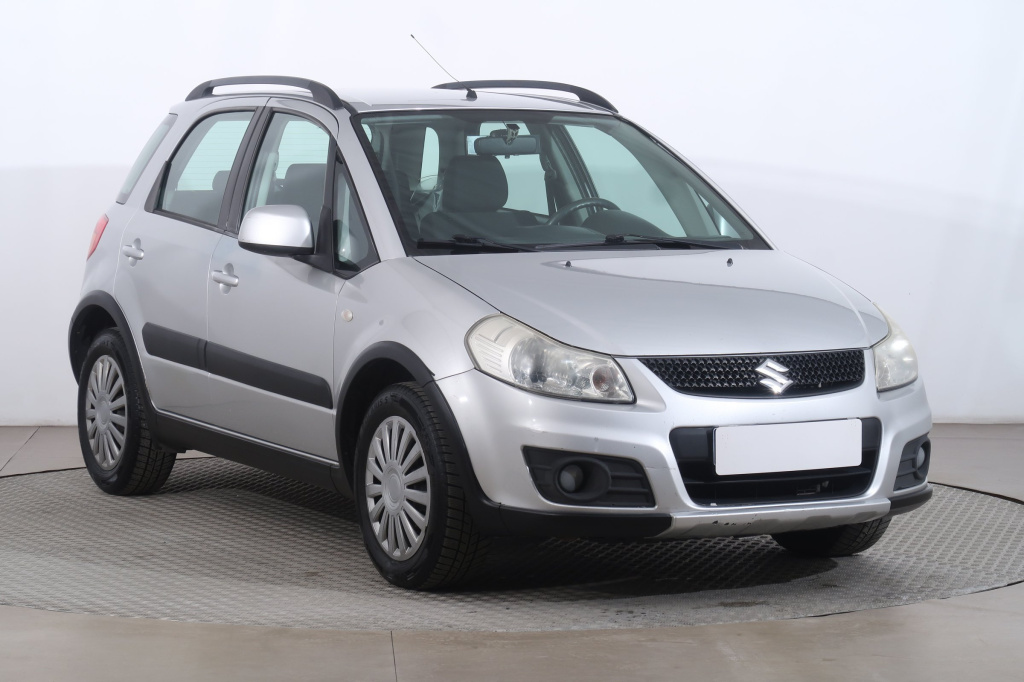 Suzuki SX4, 2010