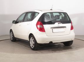 Mercedes-Benz A - 2010