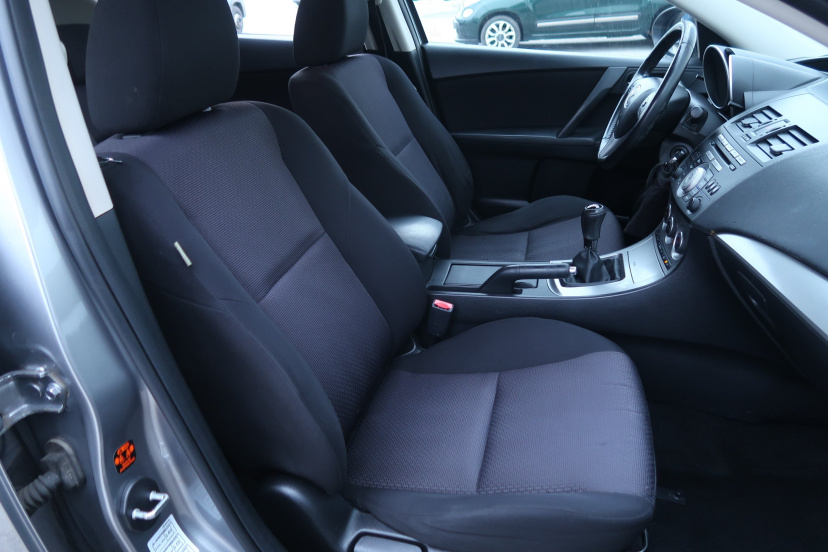 Mazda 3, 2010