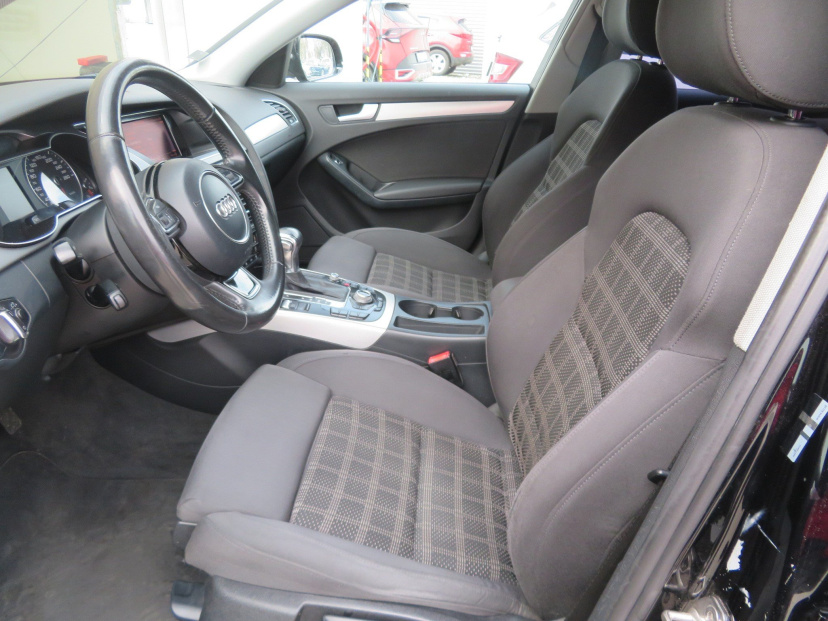 Audi A4, 2012
