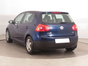 Volkswagen Golf - 2004