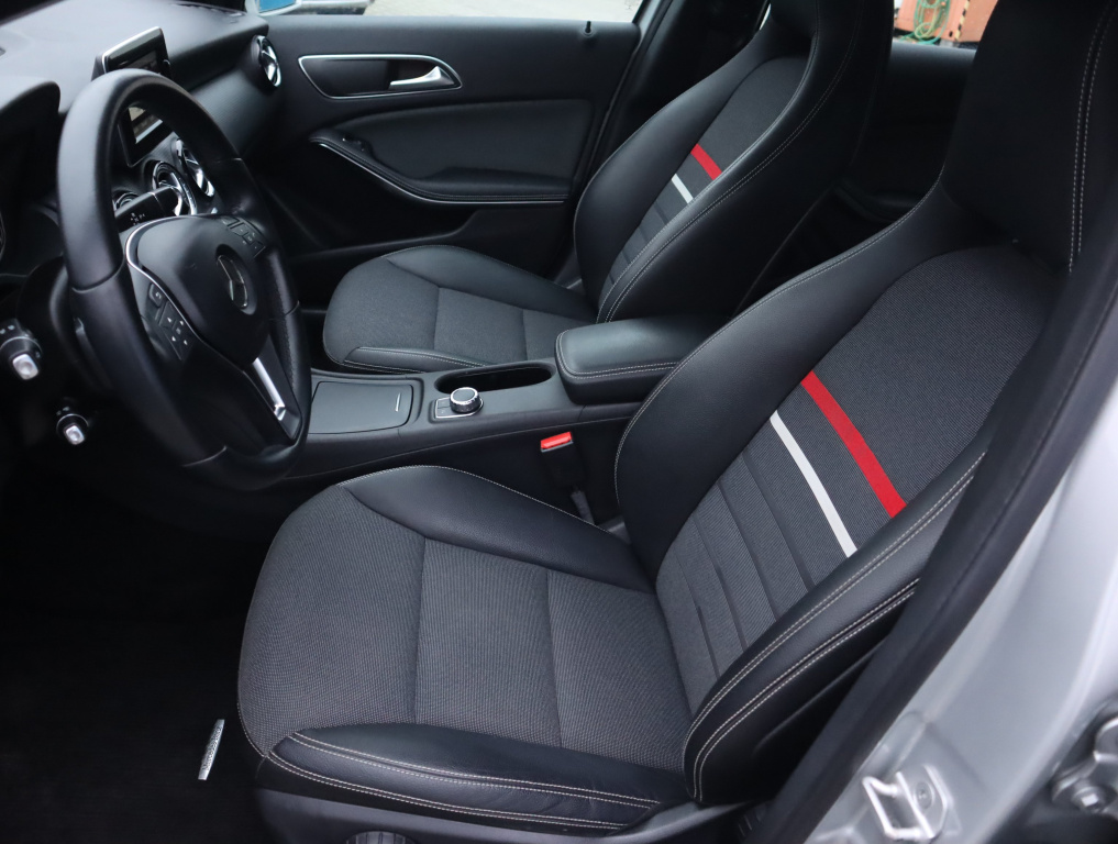 Mercedes-Benz A