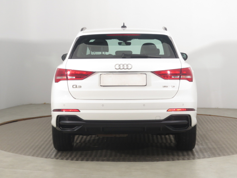 Audi Q3, 2020