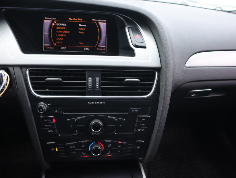 Audi A4, 2011