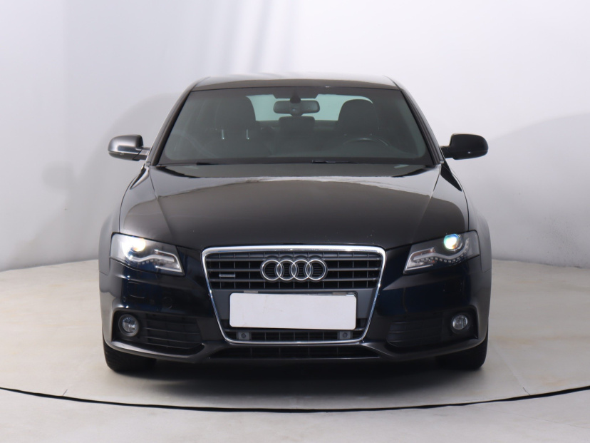 Audi A4, 2011