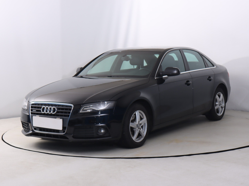 Audi A4, 2011