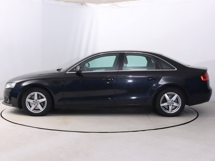 Audi A4, 2011