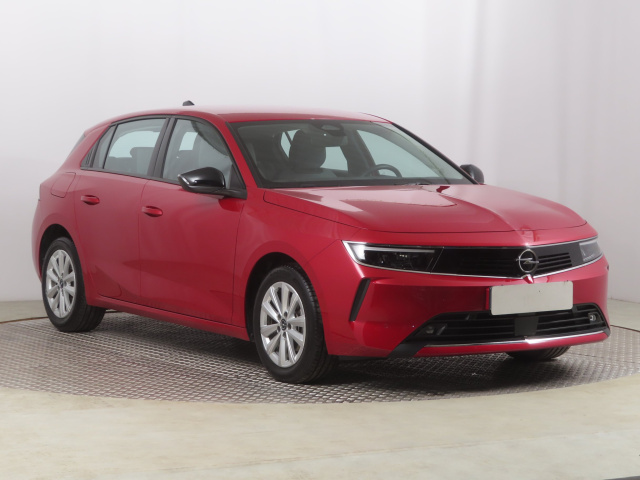 Opel Astra 2024