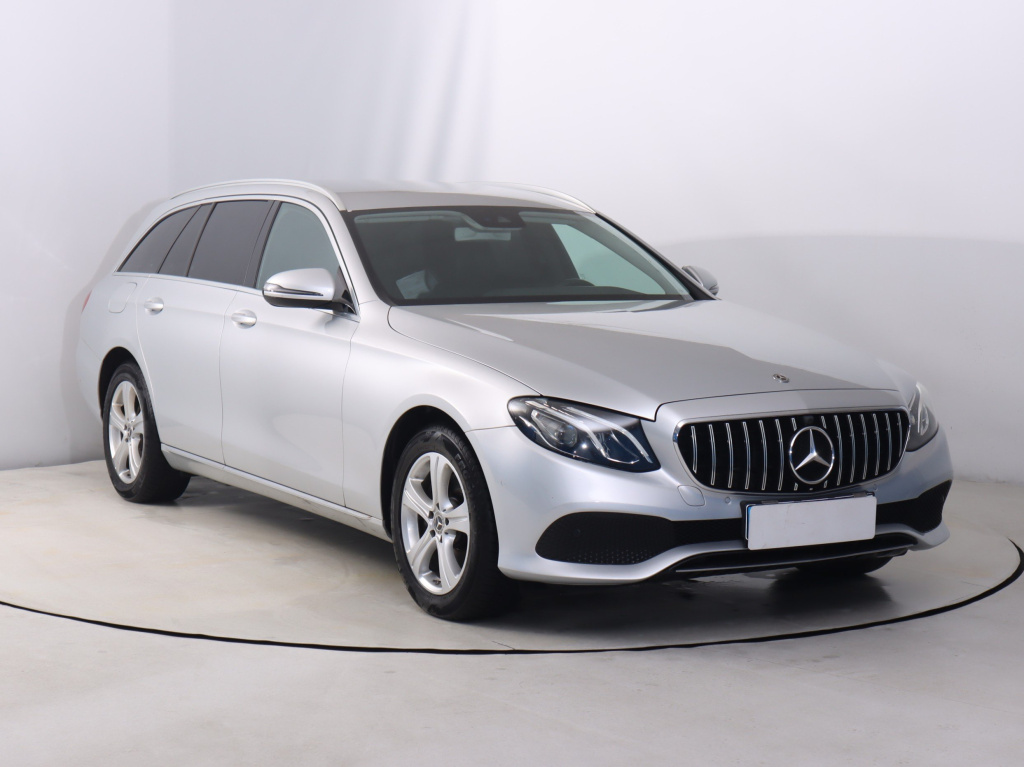 Mercedes-Benz E