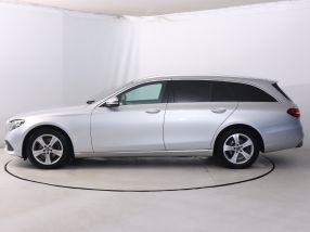 Mercedes - Benz E - 2017