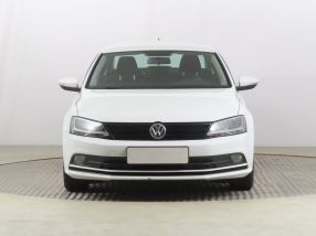 Volkswagen Jetta - 2015