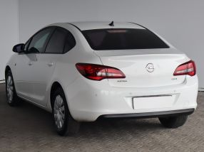 Opel Astra - 2015
