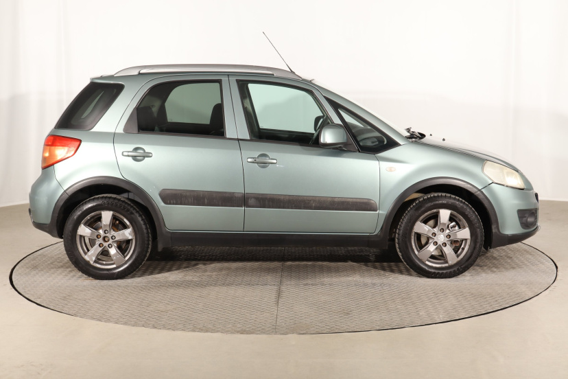 Suzuki SX4, 2010