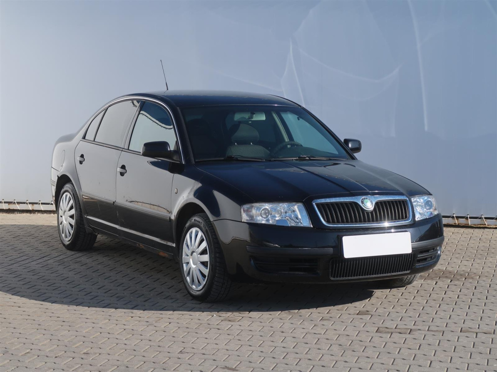 Škoda Superb, 2005