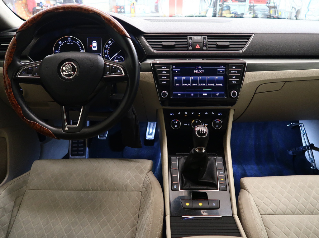 Škoda Superb