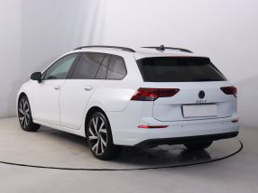 Volkswagen Golf - 2021