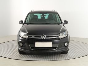 Volkswagen Tiguan - 2012