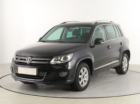 Volkswagen Tiguan - 2012