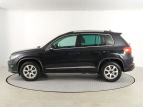 Volkswagen Tiguan - 2012