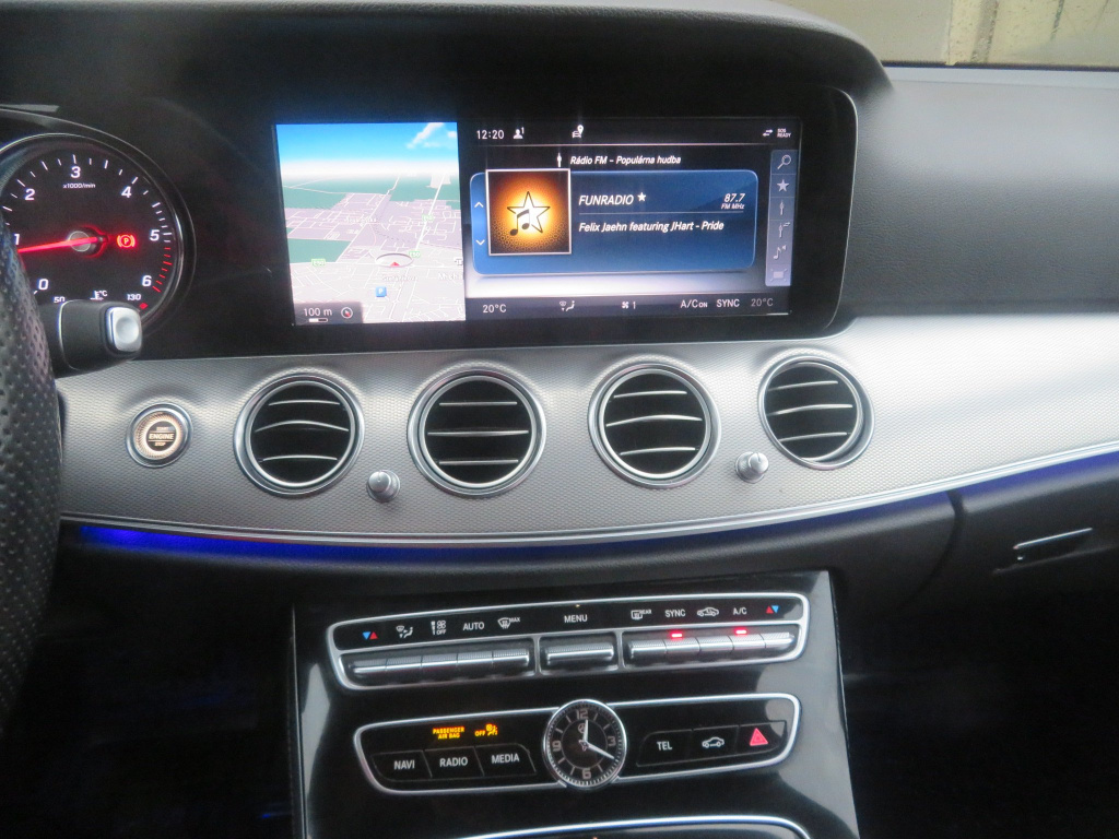 Mercedes-Benz E