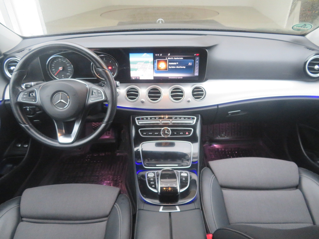 Mercedes-Benz E