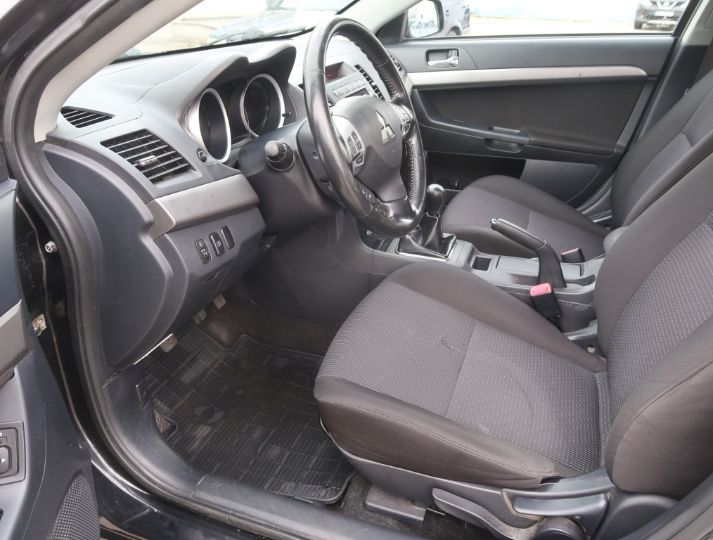 Mitsubishi Lancer