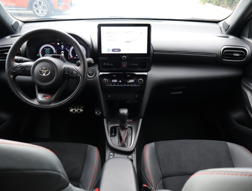 Toyota Yaris Cross, 2026