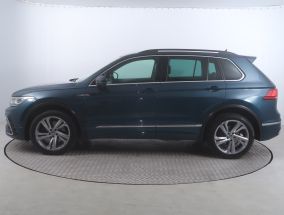Volkswagen Tiguan - 2021