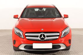 Mercedes-Benz GLA - 2015