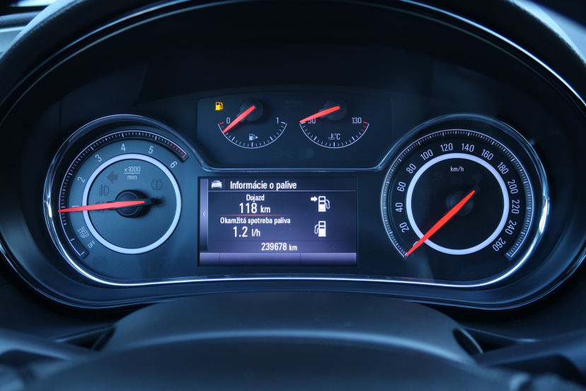Opel Insignia, 2015