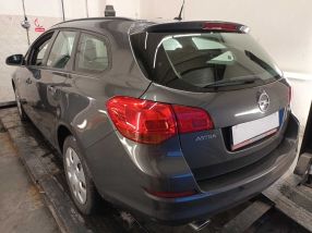 Opel Astra - 2012