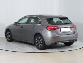 Mercedes-Benz A - 2021