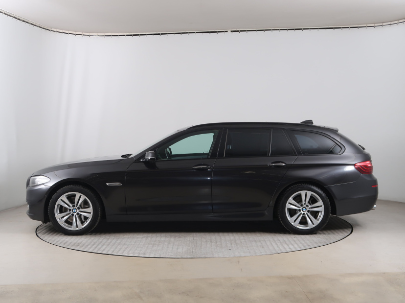BMW 5, 2015