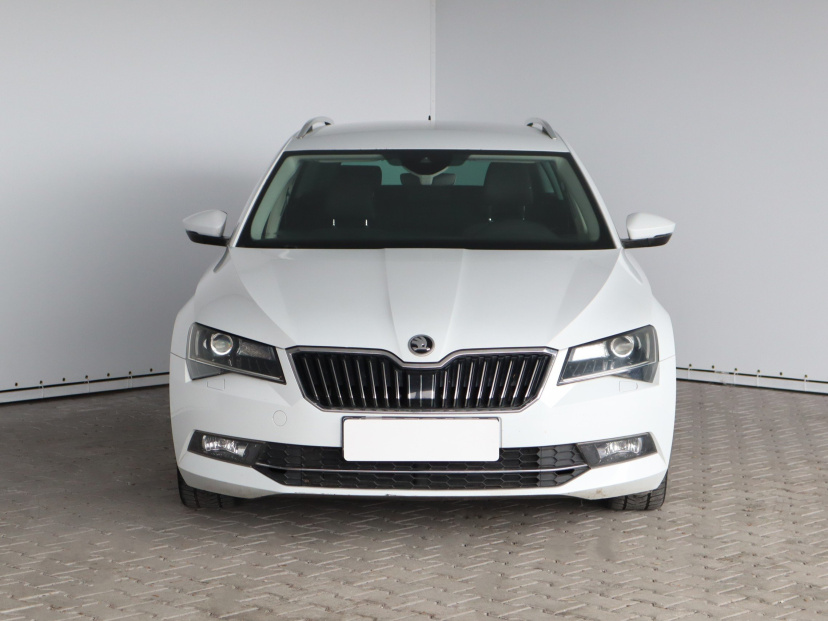 Škoda Superb, 2016