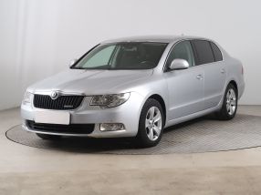 Škoda Superb - 2012