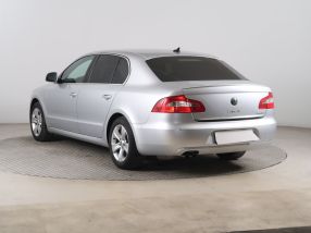 Škoda Superb - 2012