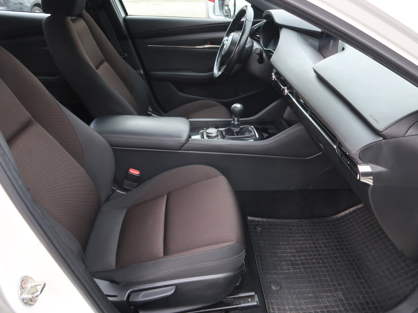 Mazda 3, 2021